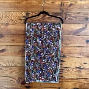 Floral scarf accent piece